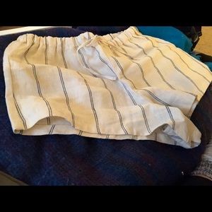 Linen shorts